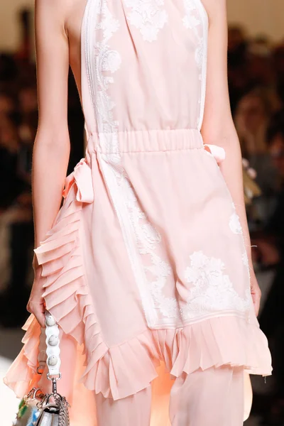 Look 72